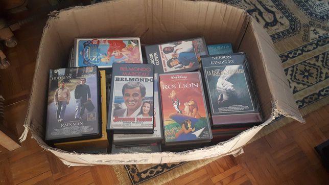 cassetes VHS antigas e desenhos animados