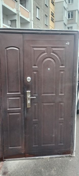 Двері вхідні 3000рн
