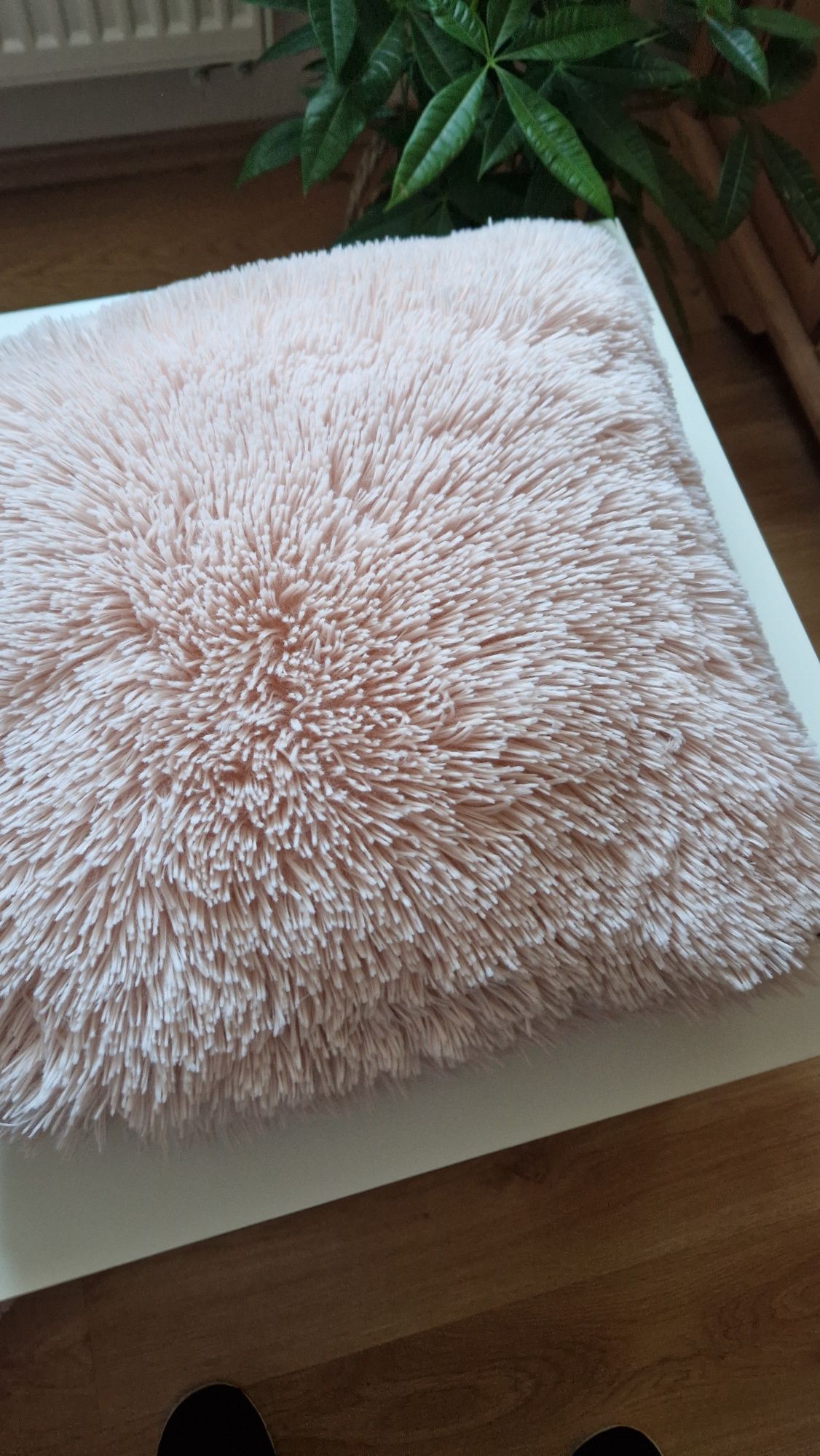 Poszewka na poduszkę 40x40 włochata