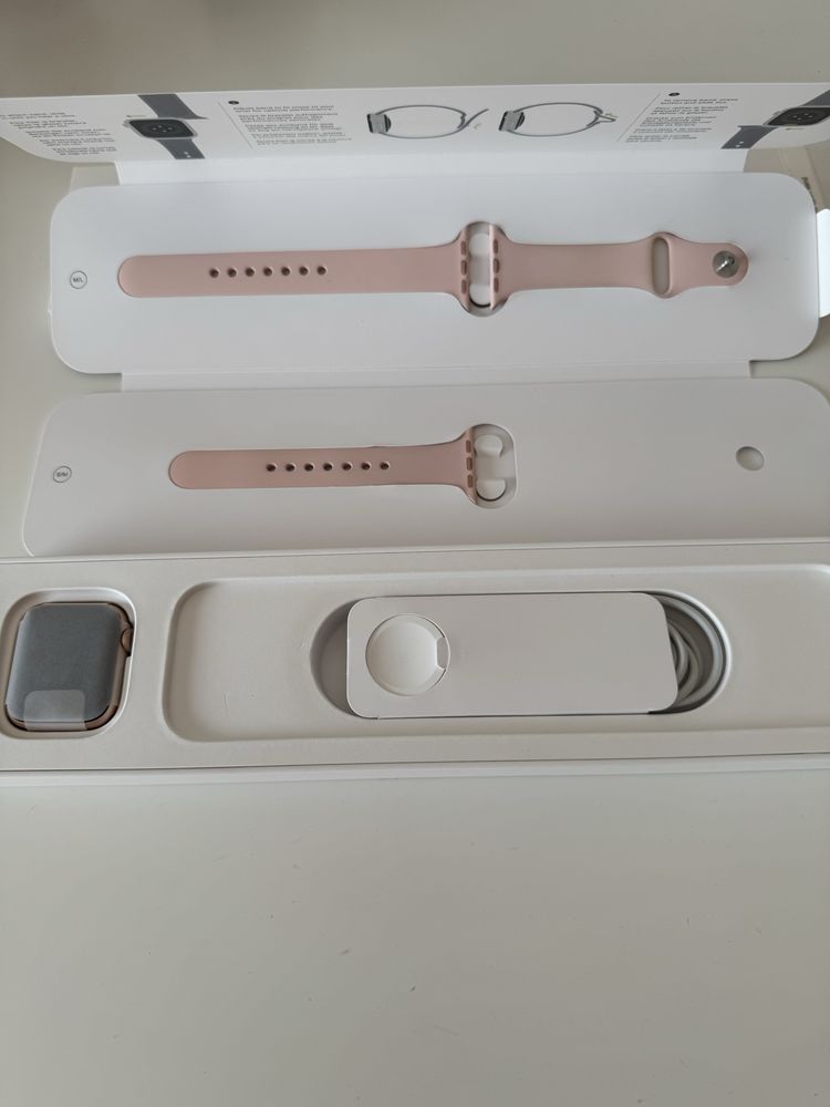 Apple Watch SE 40mm Gold
