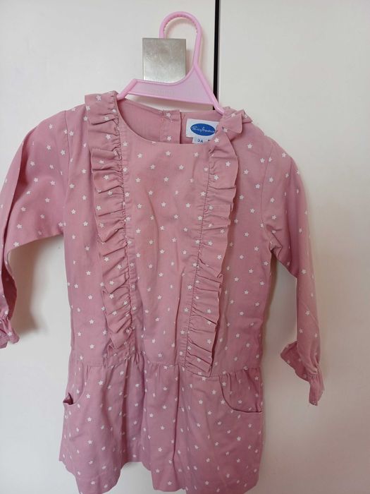 Vestido Rosa com estrelinhas brancas