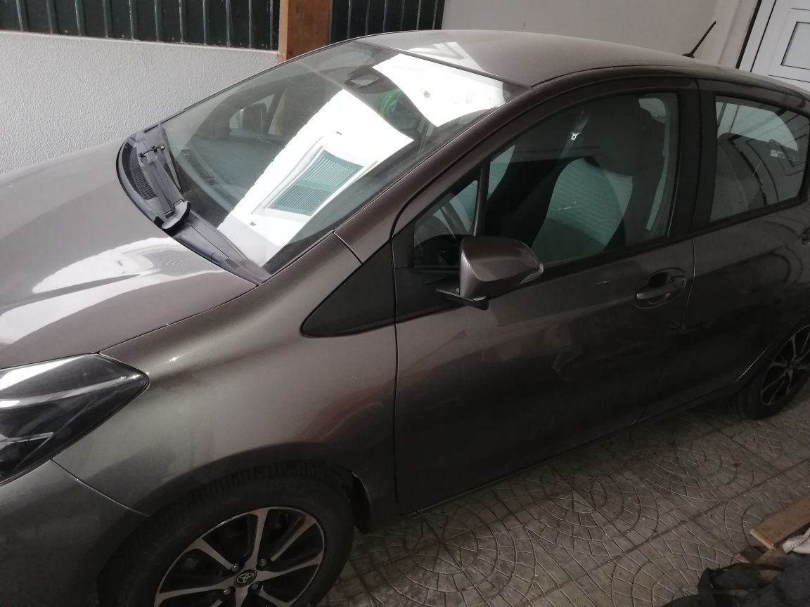 Vendo carro Toyota Yaris 2019