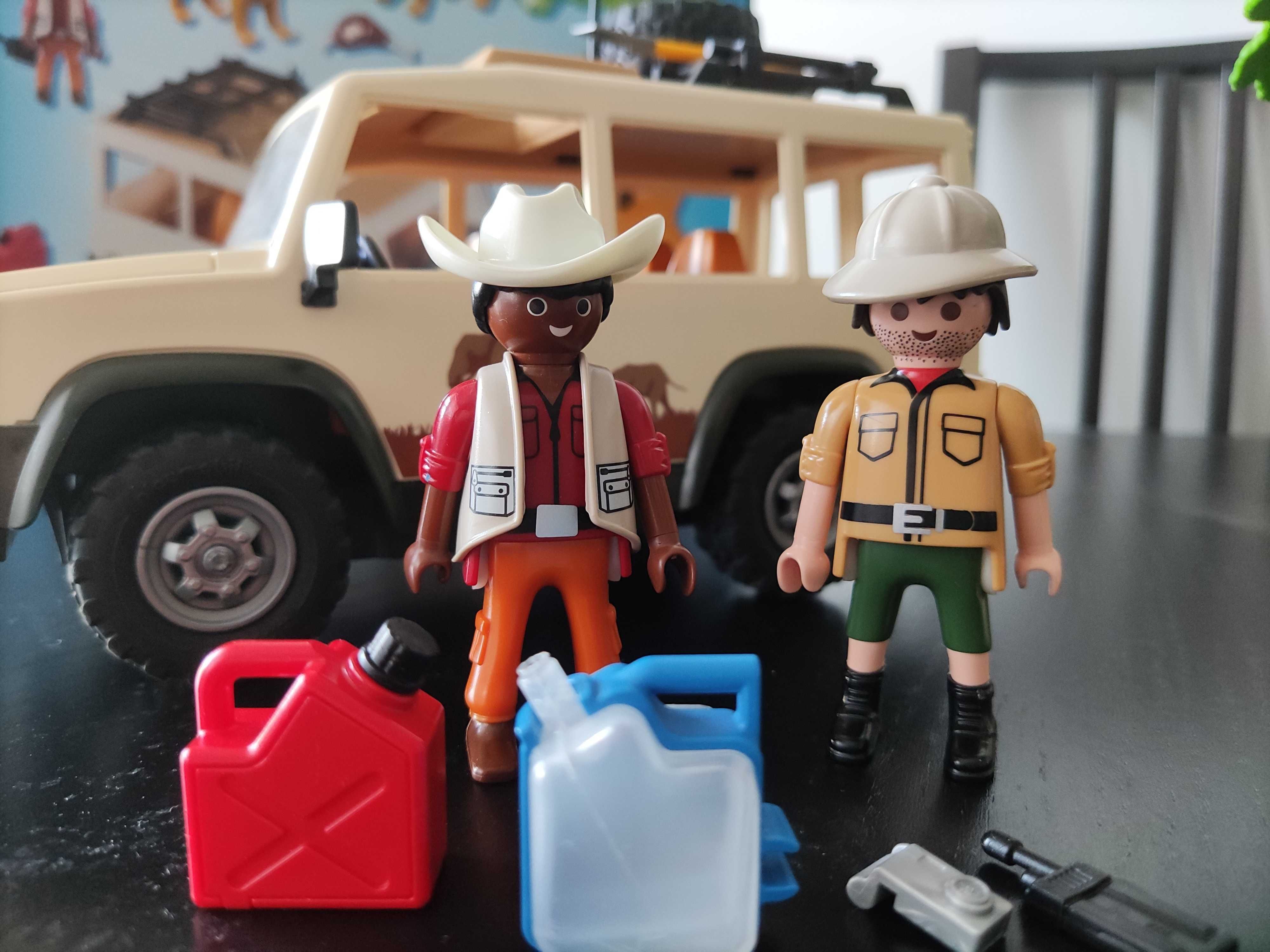 PLAYMOBIL Wild Life 6798 Samochód terenowy z wyciągarką