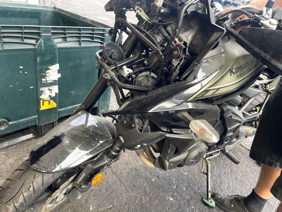 Kawasaki Versys 650 kompletny silnik immo ( cały na części )