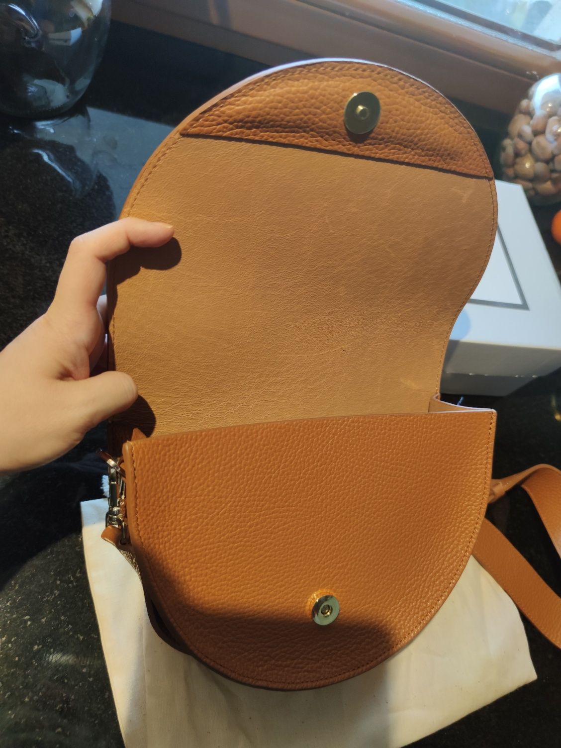 Nowa torebka skórzana półksiężyc karmel brąz Gulia La tiene bags
