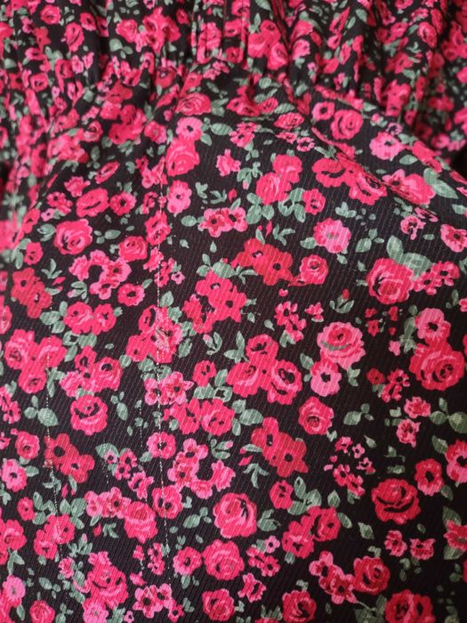 Sukienka xl  w czerwone kwiatuszki