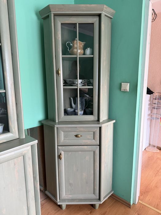 Szafka narozna z witryna “Retro” BRW black red white