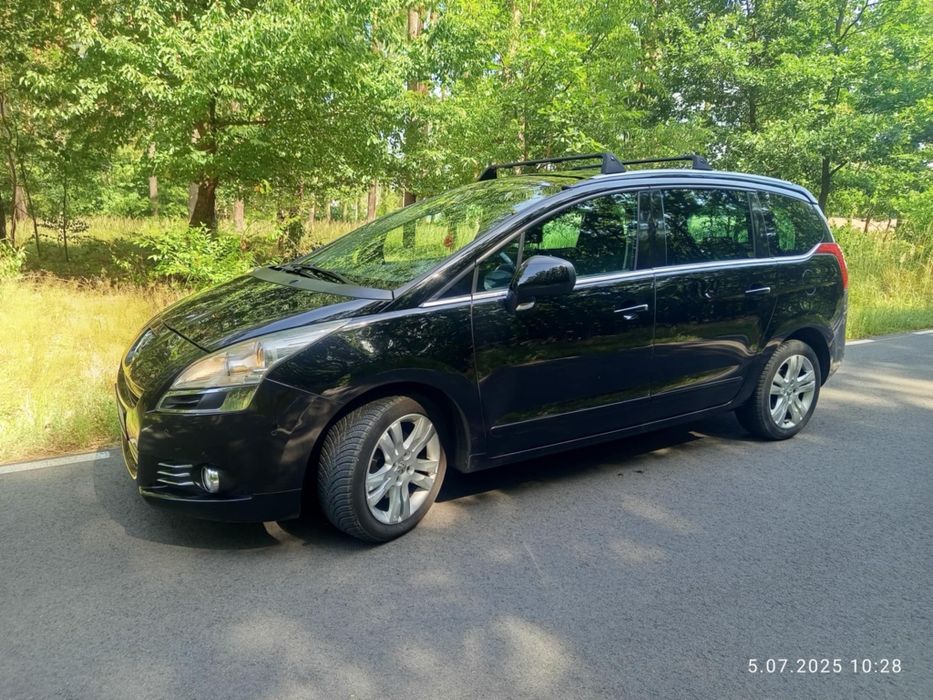 Peugeot 5008 7 foteli 2.0 HDI panorama klimatyzacja nawigacja