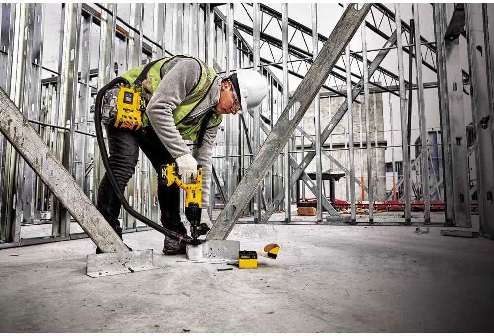 DeWALT DWH161 Пилосос акумуляторний безщітковий \ гарантия\18v