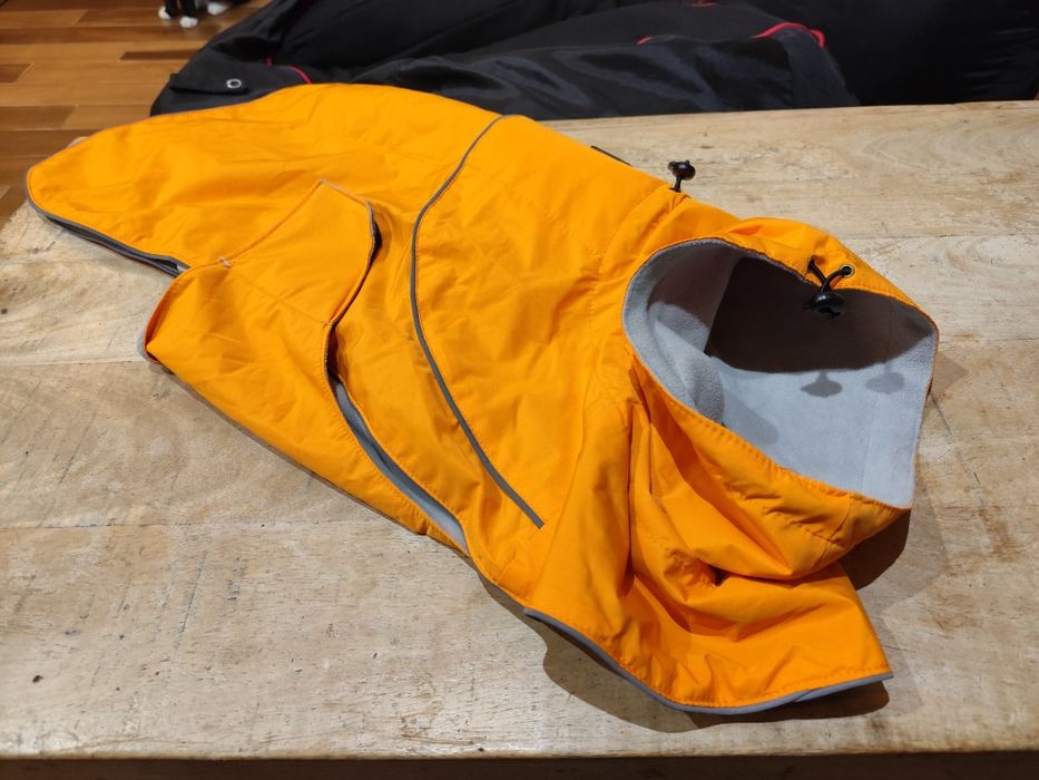 Płaszcz przeciwdeszczowy dla psa Tiaki Saffron - rozmiar 35