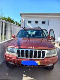 Vende se um Jeep