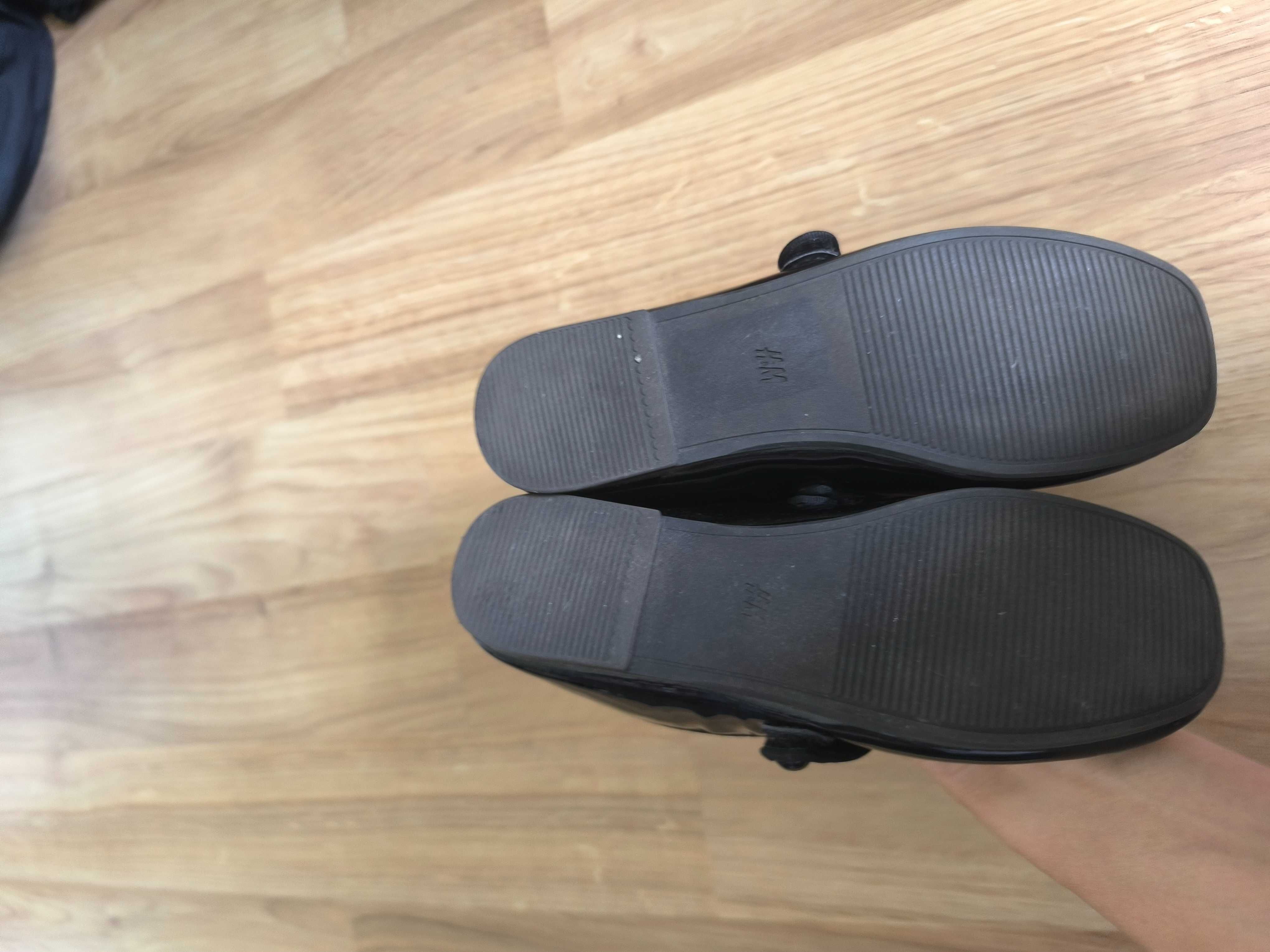 Eleganckie baleriny dla dziewczynki H&M r. 32