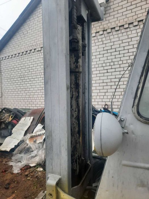 Навантажувач вилковий Львівський 5т