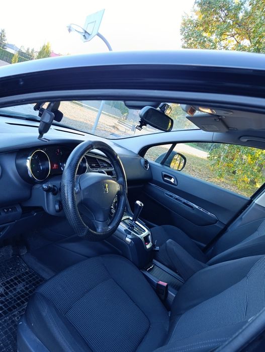 Peugeot 5008 1.6HDI pół automat niski przebieg nowy rozrząd, HAK