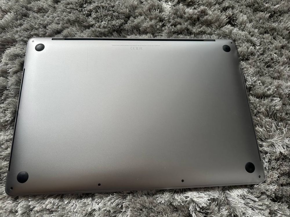 Apple Macbook Pro 16 in | 1TB | 4.80 GHz | AMD Radeon Pro 5500M | 16GB