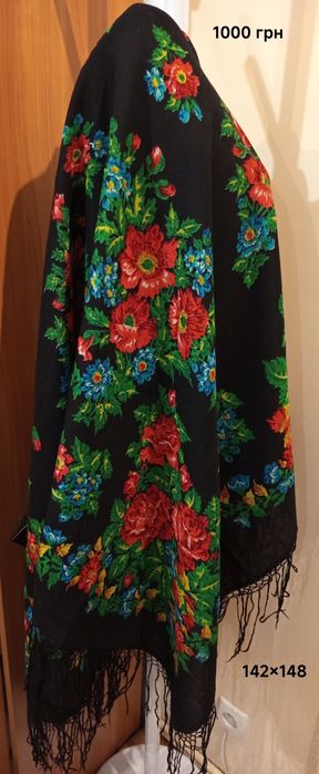Продам великі шерстяні хустки з квітковим орнаментом