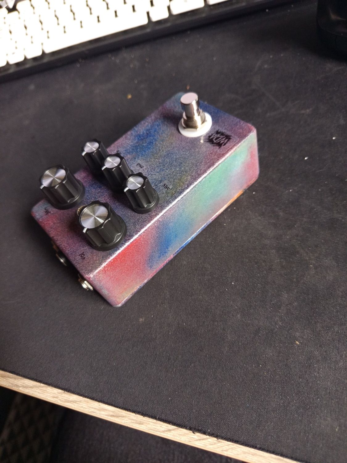 WDA - Angry Charlie V3 distortion jhs efekt gitarowy