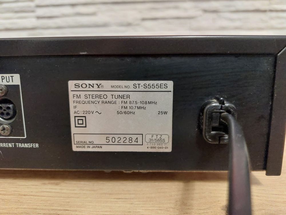 Tuner radiowo cyfrowy Sony ST-S555S