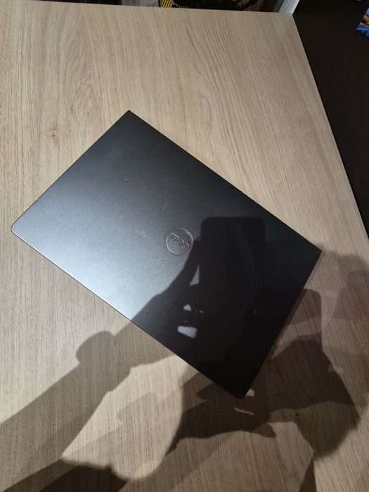 Laptop Dell Vostro 5568 | i5 / 8GB RAM / SSD 372GB / Windows 10 Pro