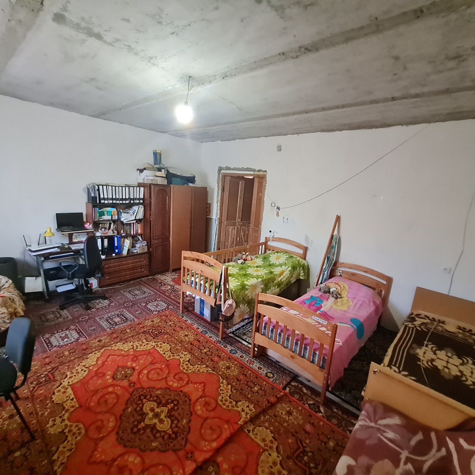 Продаю з підвалом, гаражом. Весняне , за Варварівкоюсертифікат