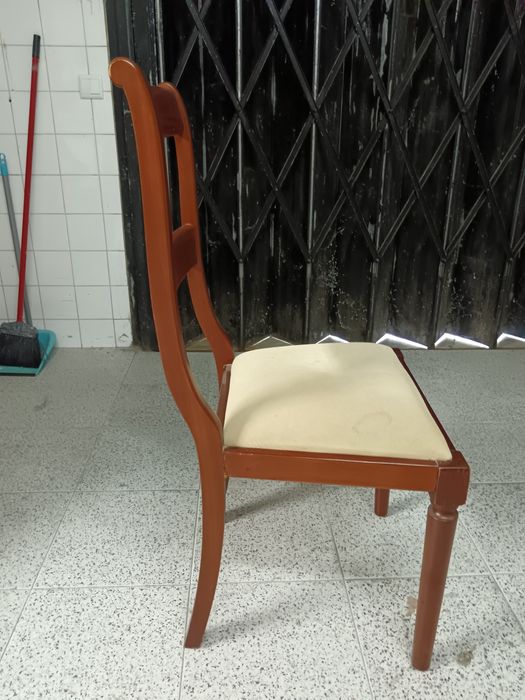 Cadeira de cerejeira