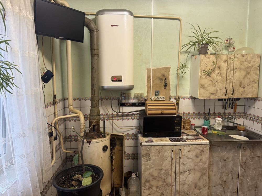 Здам частину будинку,50м.кв.одна велика кімната.Повністю облаштовано.