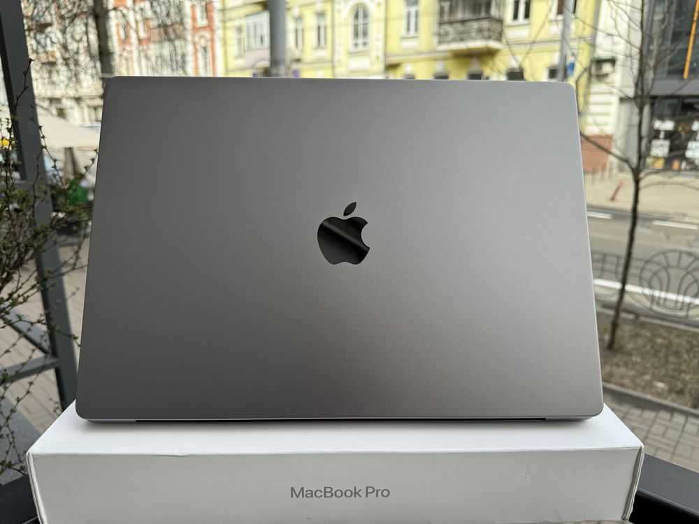 MacBook Pro 16” 2023 M2 Pro 16/512gb без MDM з гарантією 6 міс