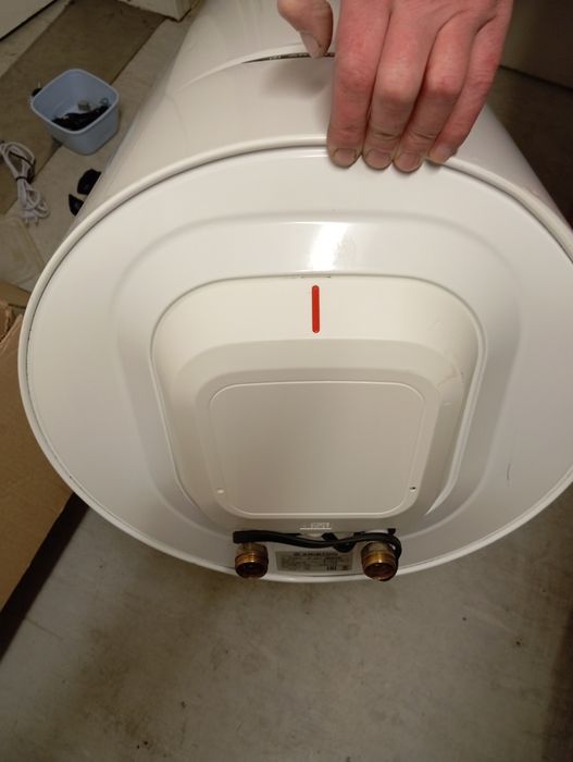 Бойлер электрический состояние хорошее