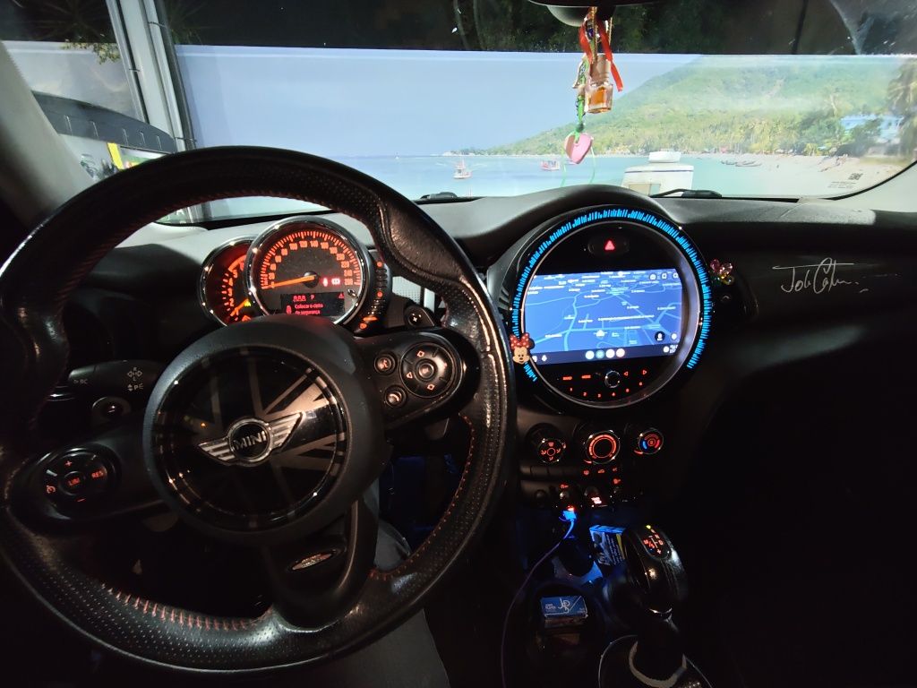 Mini Cooper D F55 caixa automática