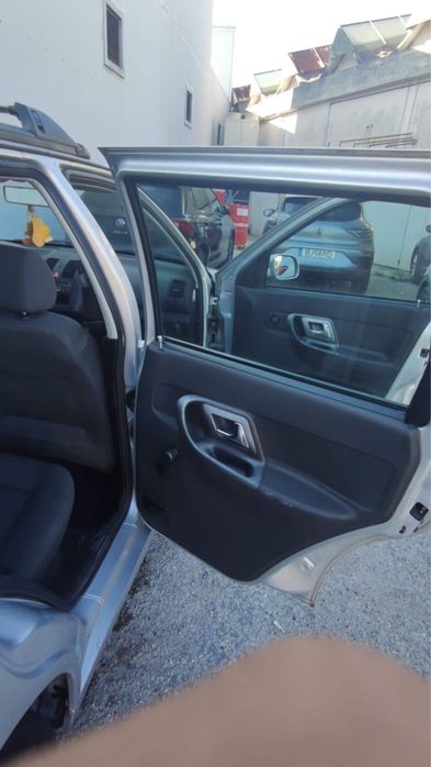 Polo variant 2001