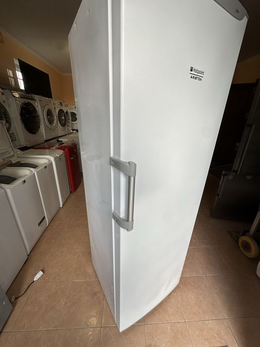 морозильна камера Hotpoint ARISTON No frost Mod.UPS 1711 F/H