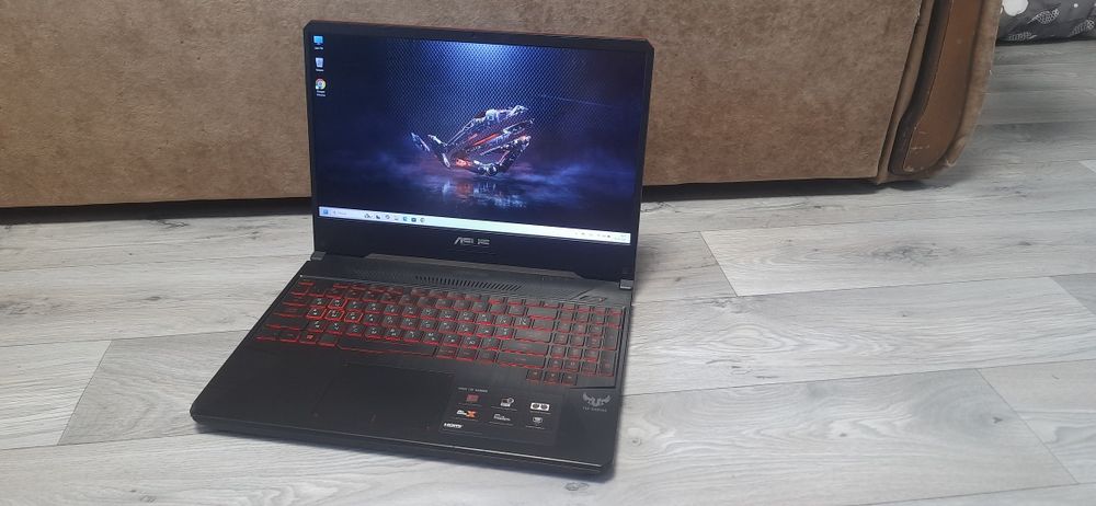 Asus /FHD/IPS/Ryzen 5 3550H/3.7 GHz/16 ГБ/SSD 180/Radeon rx 560x