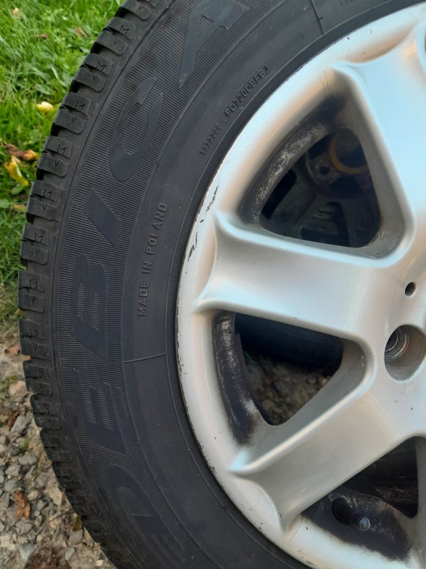 Koła Aluminiowe felgii z oponami całorocznymi