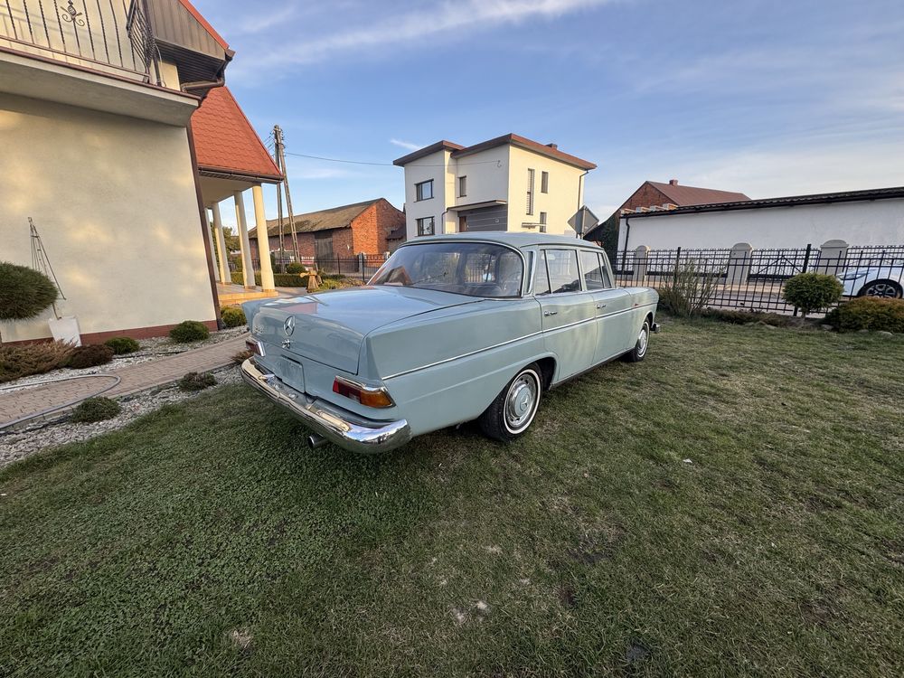 Mercedes-Benz W110