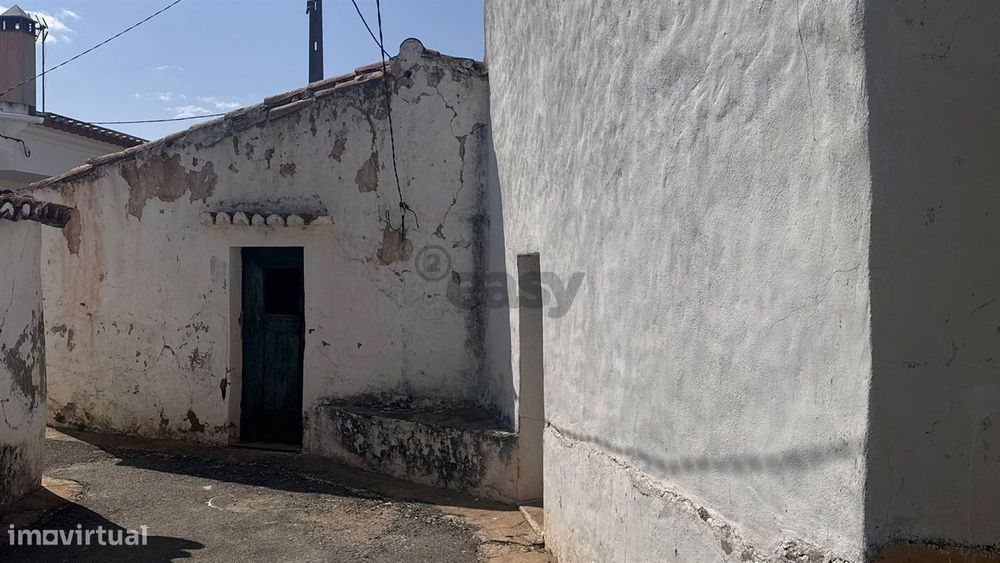 Moradia em Ruína com 6 divisões, Neves da Graça, Santa Bárbara dos Pad