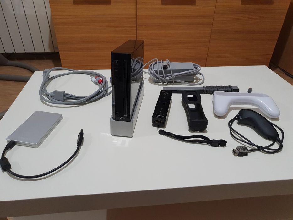 Konsola Nintendo Wii + akcesoria, dysk 500GB