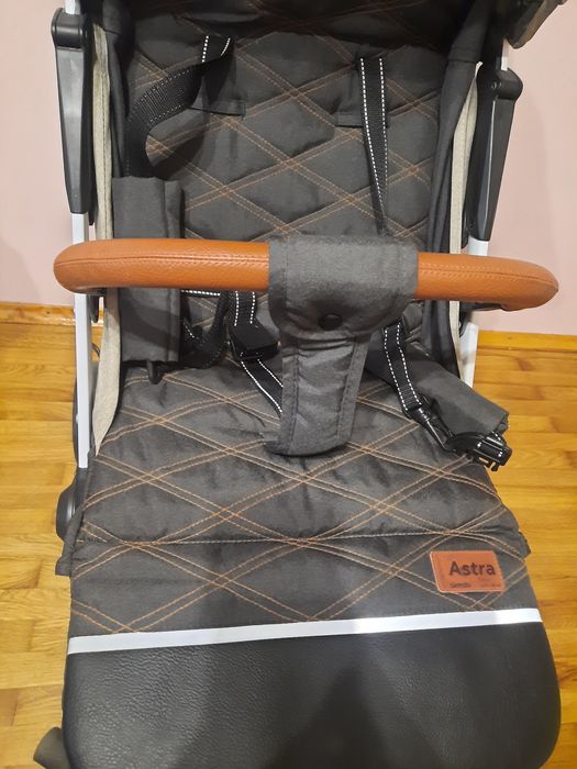 Carrello astra дитяча коляска
