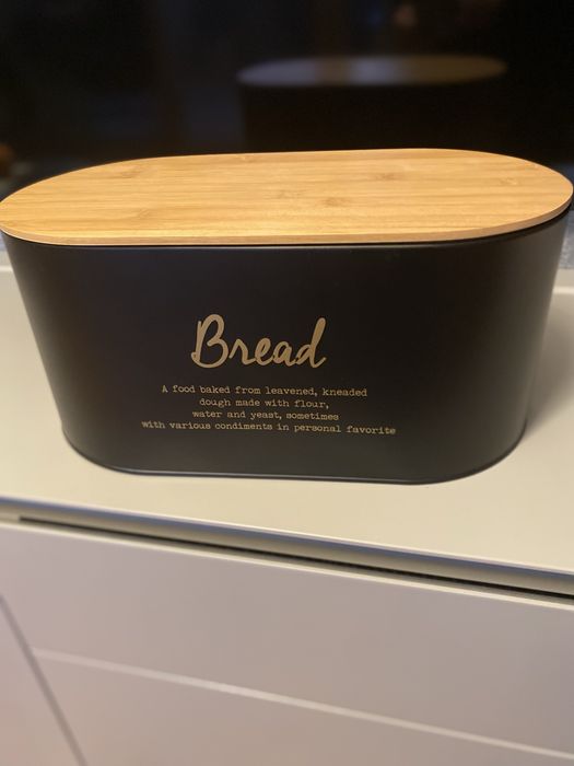 Chlebak z pokrywką  bambusową - deska do krojenia, czarny Altom Design