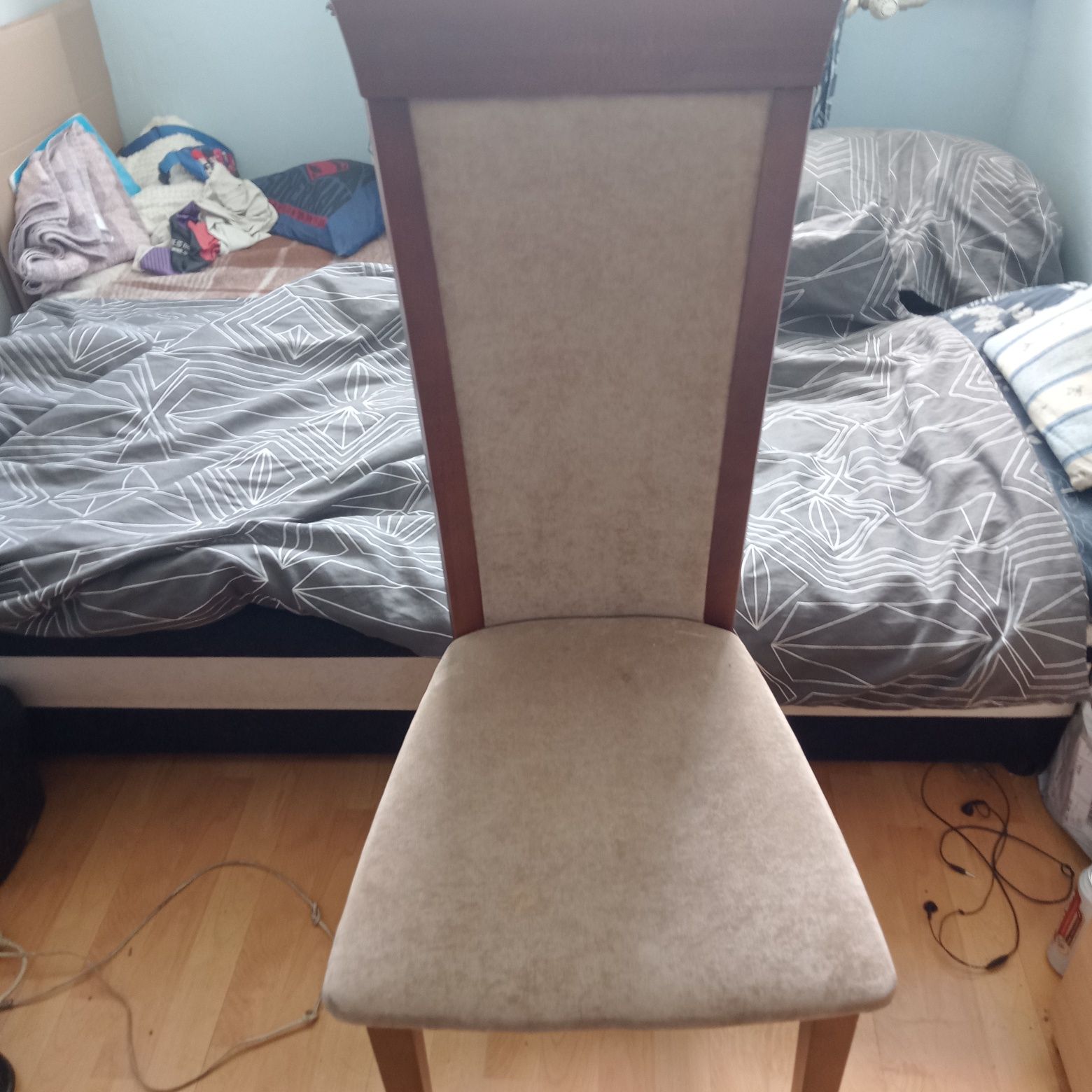 Krzesła w dobrym stanie
