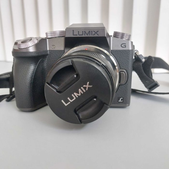 Świetny aparat fotograficzny Panasonic Lumix DMC-G7K + akcesoria
