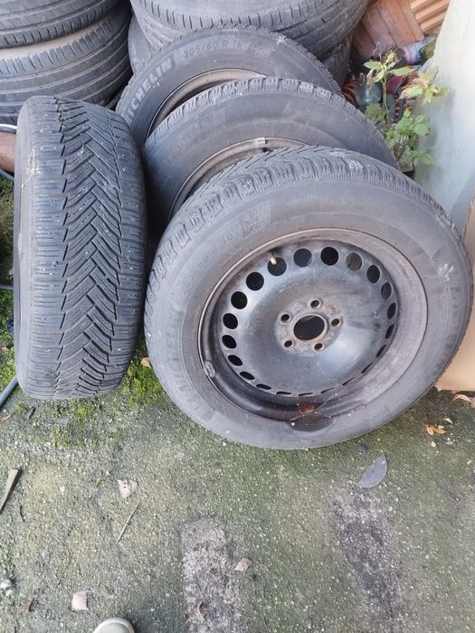 Opony zimowe z felgami ford volvo 205/60 16 cali