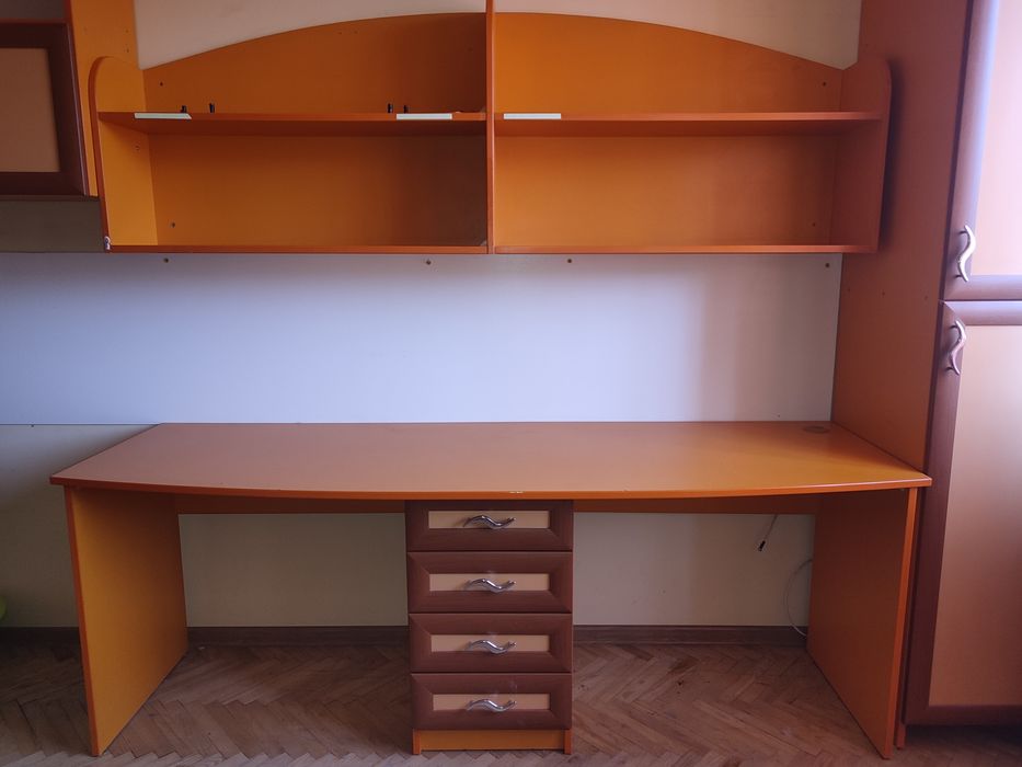 Стіл письмовий , офісний, в дитячу