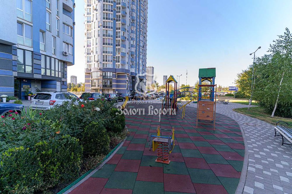Квартира, 3к. Євроремонт. Соборності 30, Русанівка, Дніпровський район