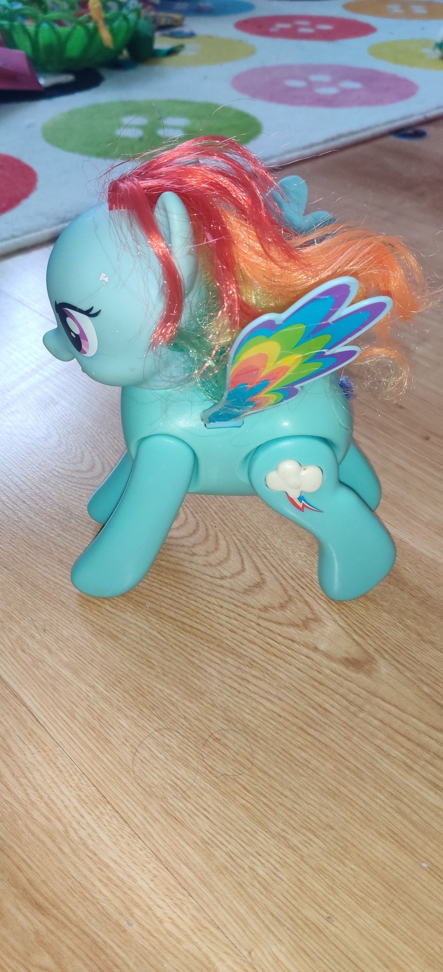 Koniki kucyki Pony plus zamek