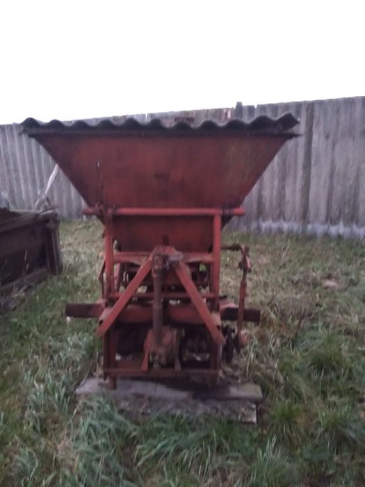 Розкидач добрив