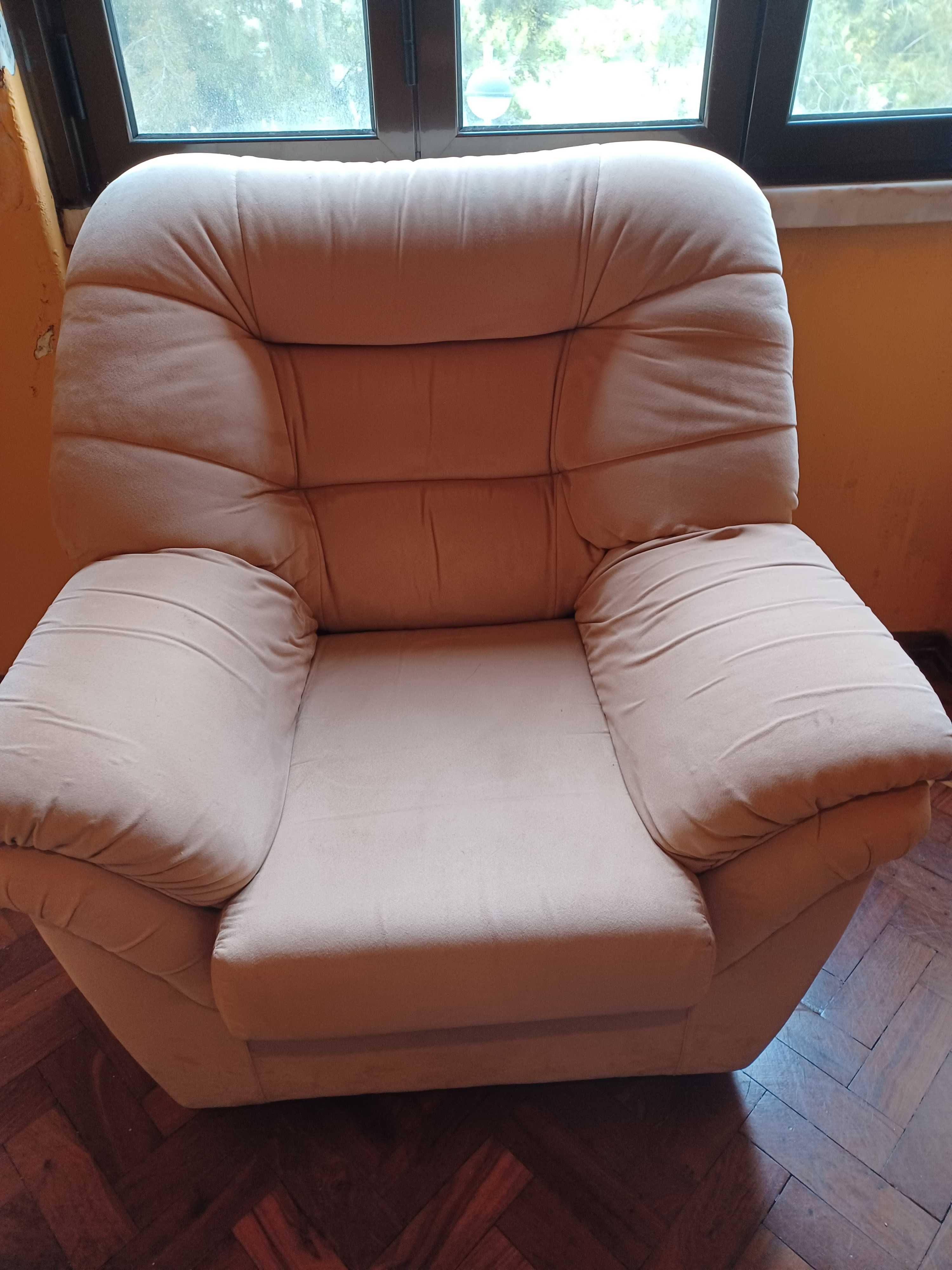 Sofas usados, bom estado