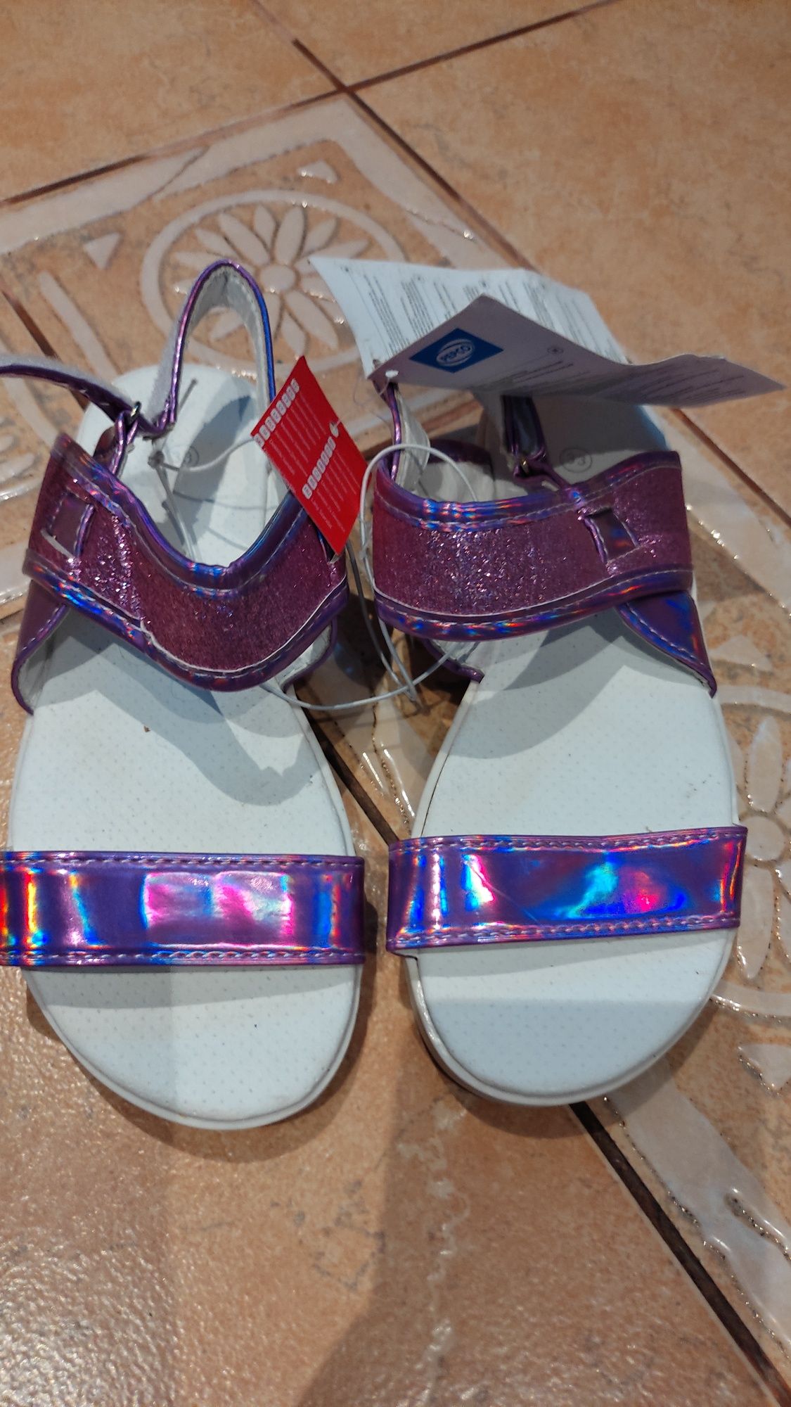 Nowe,z metką buty,sandały 33