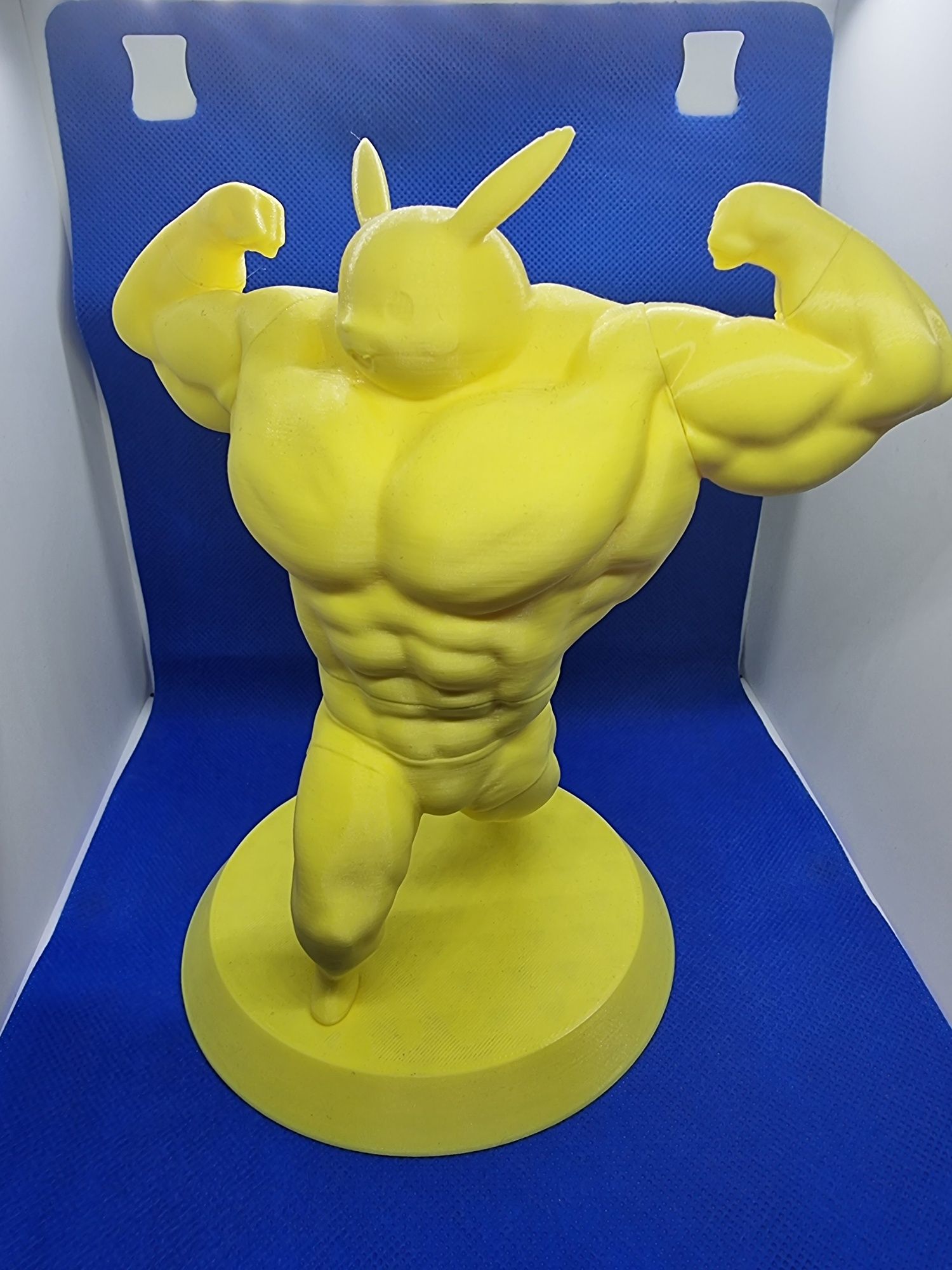 Figurka Pokemon Ultra Swole Pikachu (Muskularny Pikachu)