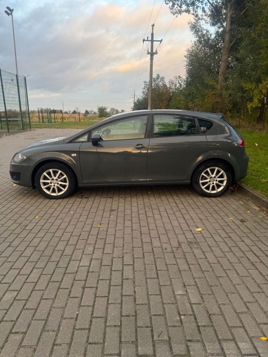 Sprzedam Seat Leon 1.6 TDI 105 KM . Stan Bardzo Dobry.