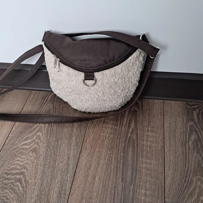 Сумка жіноча через